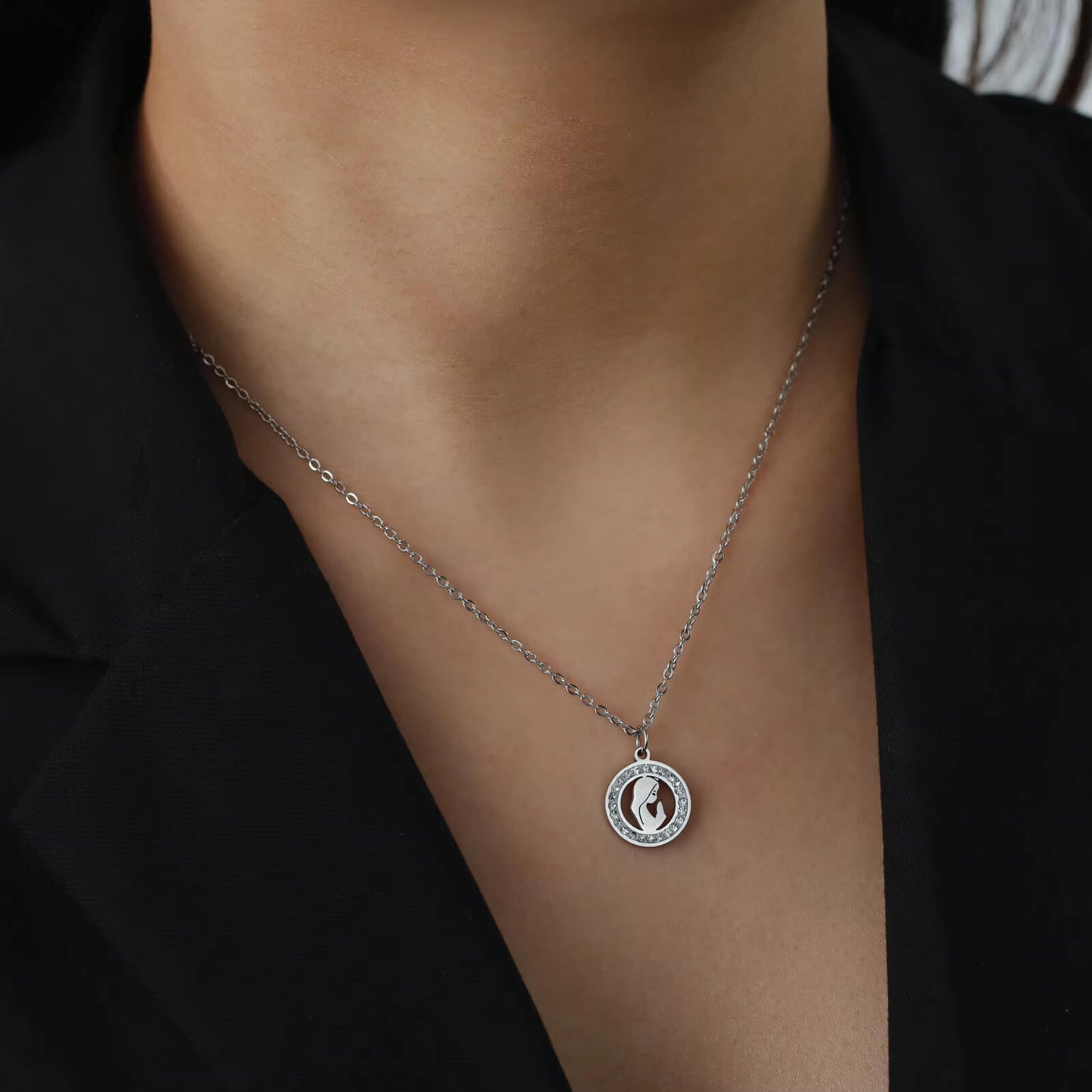 Collar Virgen María